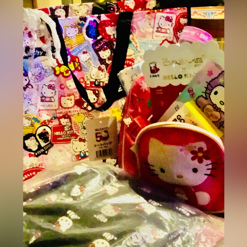 Hello kitty package mini backpack w/ hello kitty products, blouse, shopping bag
